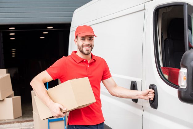 smiling-delivery-man-uniform
